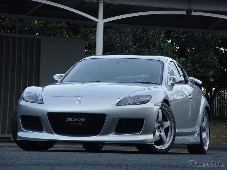 【オートサロン'04出品車】さらに強化…マツダスピード『RX-8 B spec.』