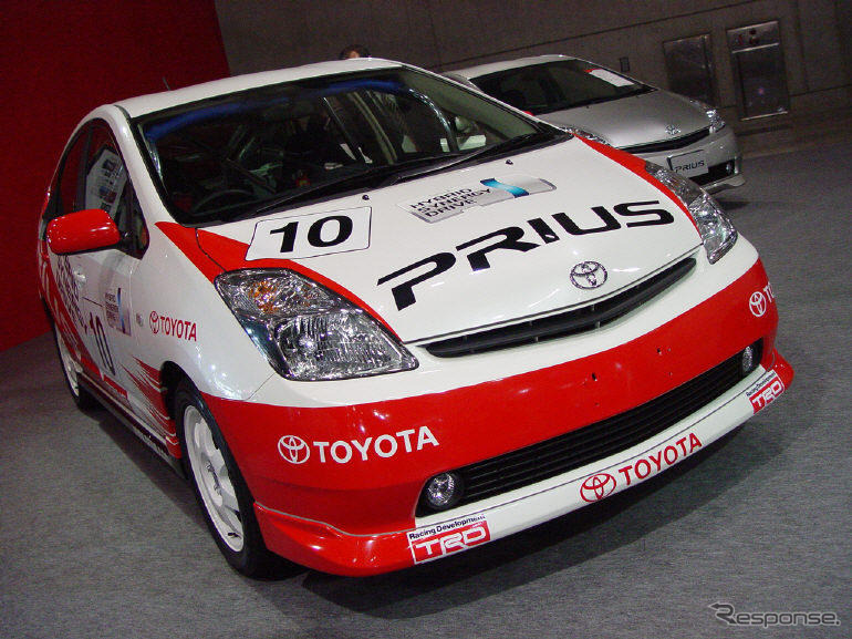 【東京オートサロン'04続報】トヨタ、『プリウス』のワンメイクレースを企画か