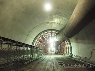 中流動コンクリートを東九州道新津トンネルに適用　飛島建設