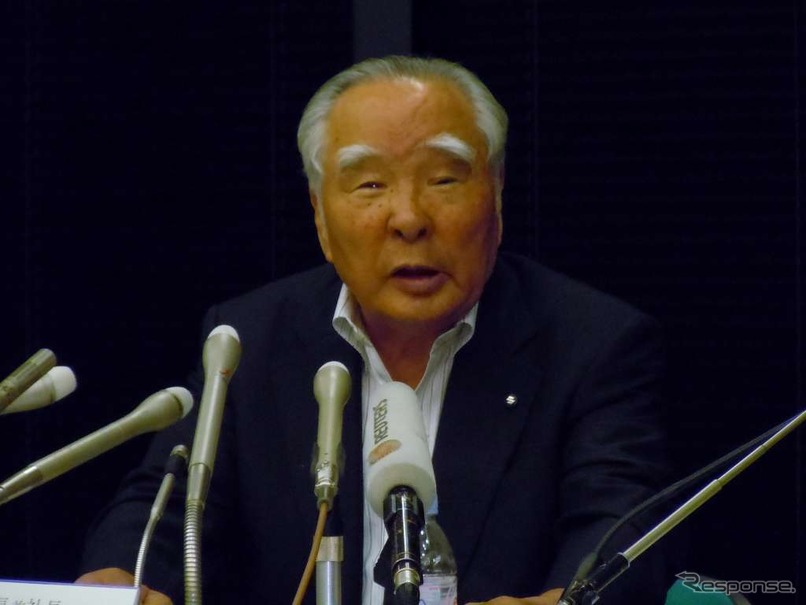スズキは、VWから通告された包括契約違反に対し、反論書を会長兼社長鈴木修の名で送付した。（写真：スズキ提携解消会見）
