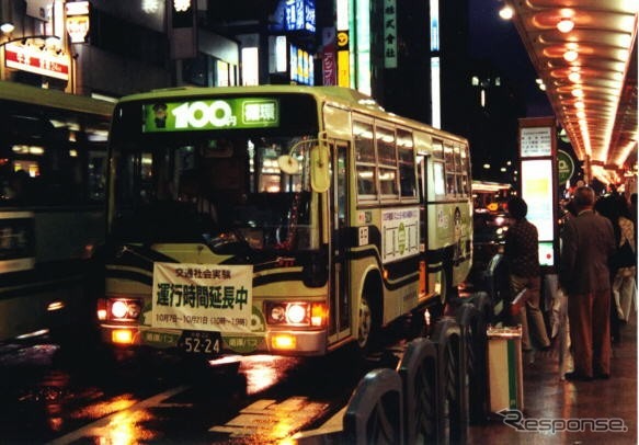 京都市のバスロケシステム、全携帯電話を制覇