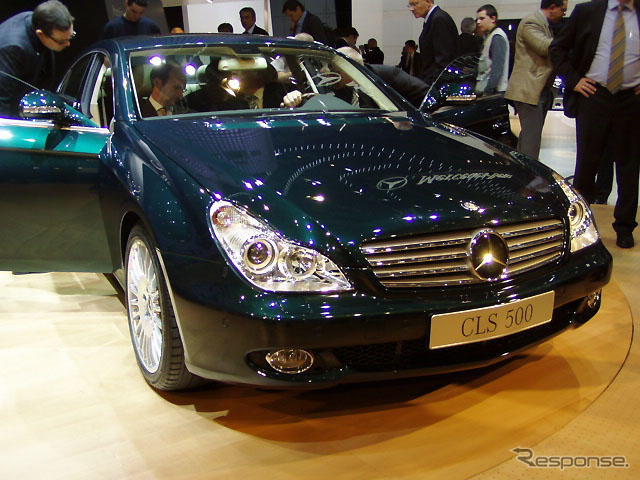 【ジュネーブモーターショー'04速報】メルセデス独自の4ドアクーペ---『CLS』
