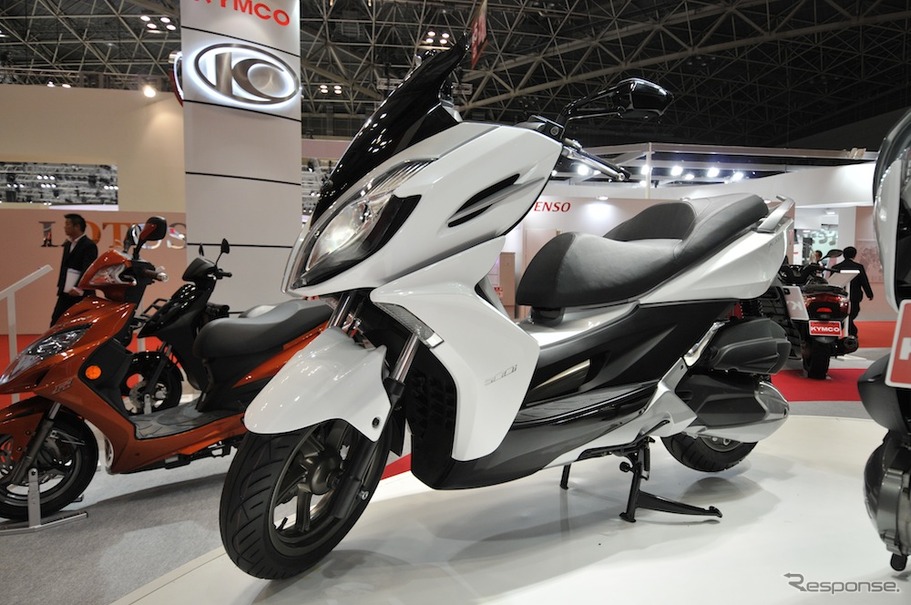 KYMCO K-XCT 300i（東京モーターショー11）