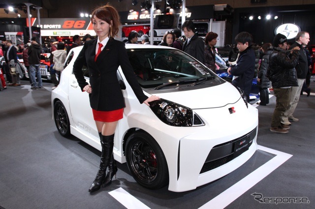 トヨタiQスーパーチャージャー（東京オートサロン12）