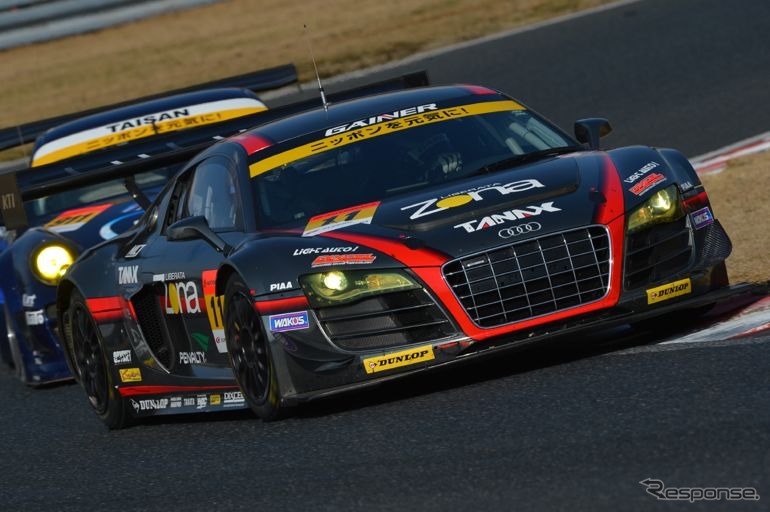 GT300クラス優勝のGAINER DIXCEL R8 LMS 田中哲也/平中克幸組