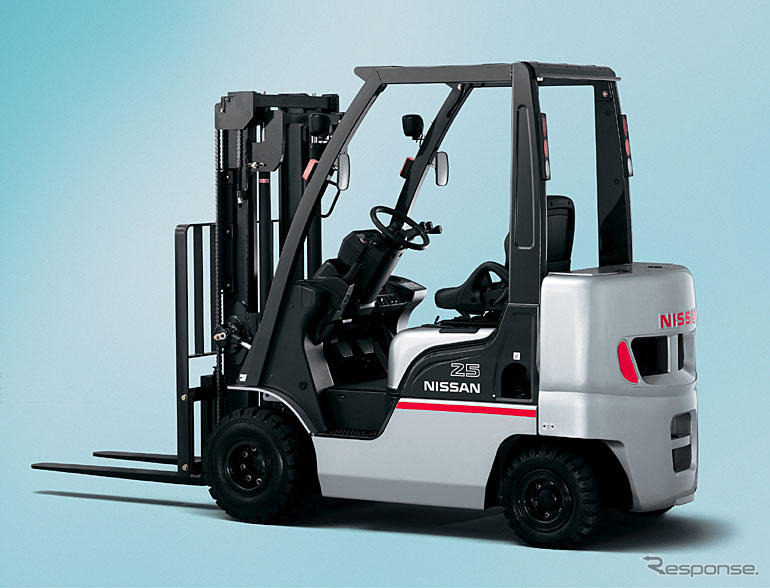 日産エンジン式フォークリフト、コンパクトモデルを追加