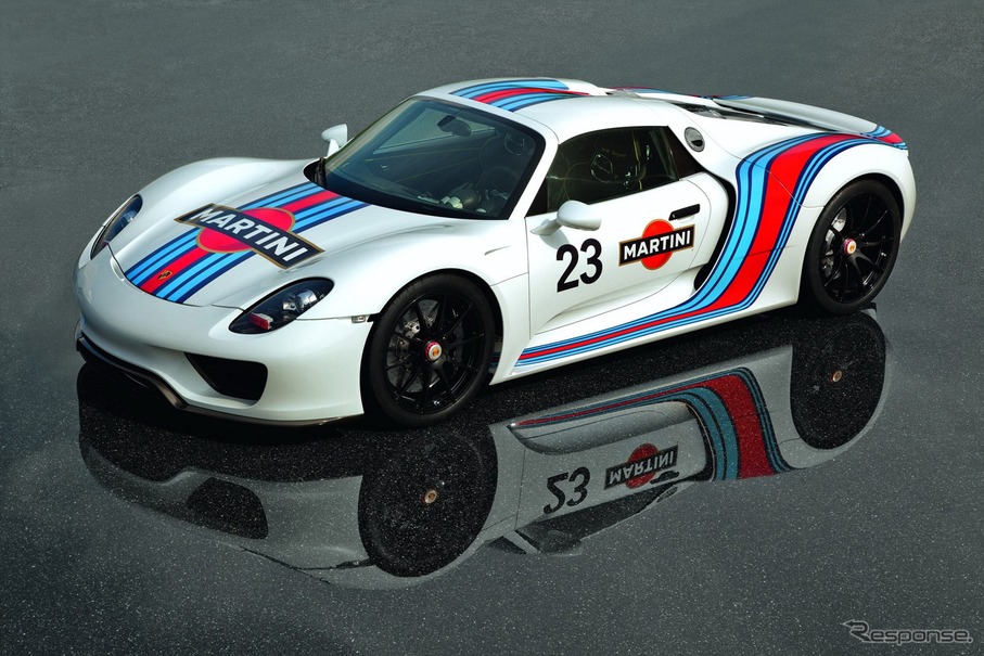 ポルシェ 918スパイダーのマルティーニカラー