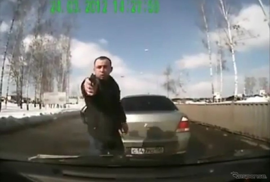 車載カメラが捉えたロシアでの交通トラブル映像