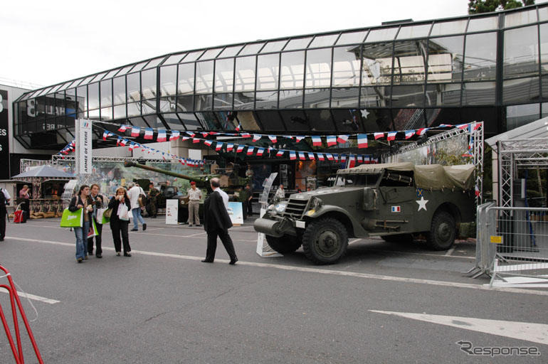 【パリモーターショー04】クルマならOKです…フランス陸軍