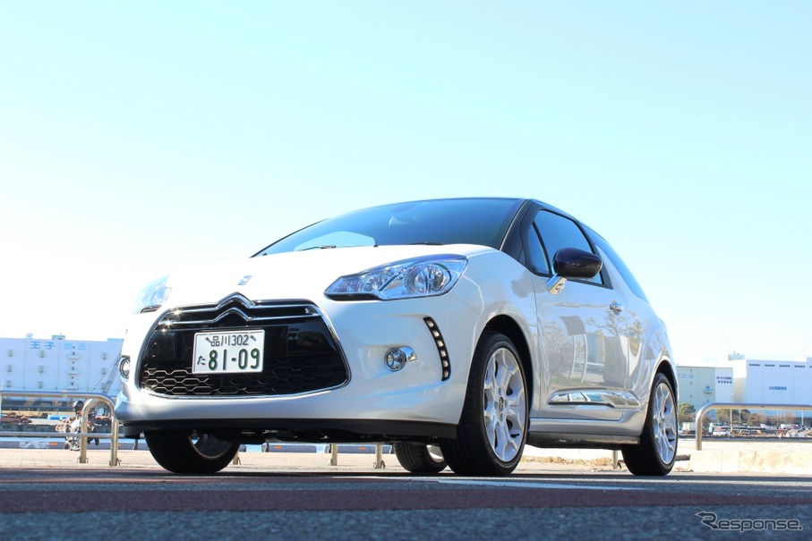 シトロエン・DS3ウルトラマリン