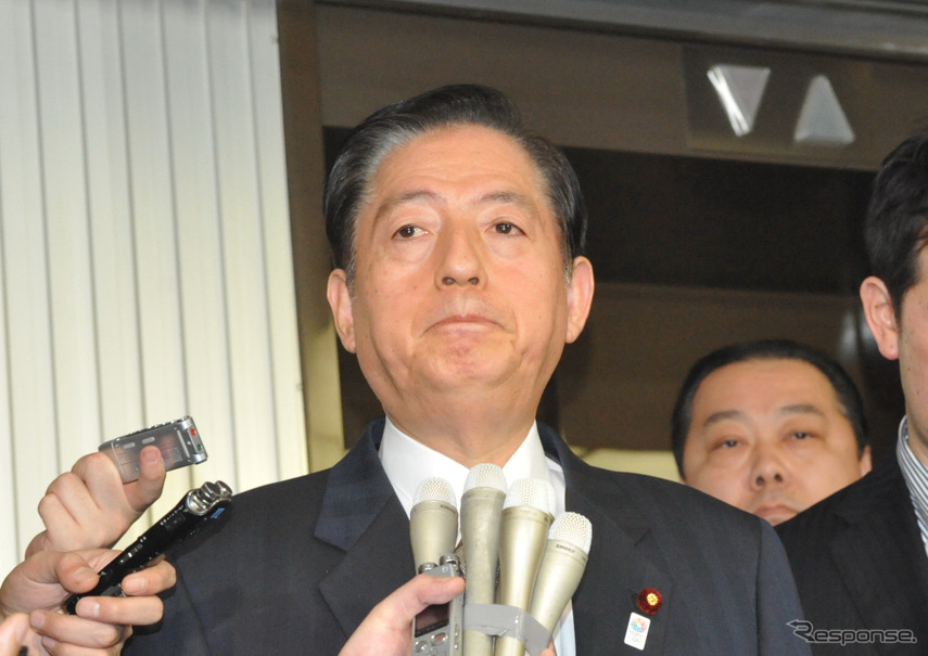 徳田政務官の辞任について語る太田国大臣（4日・国交省）