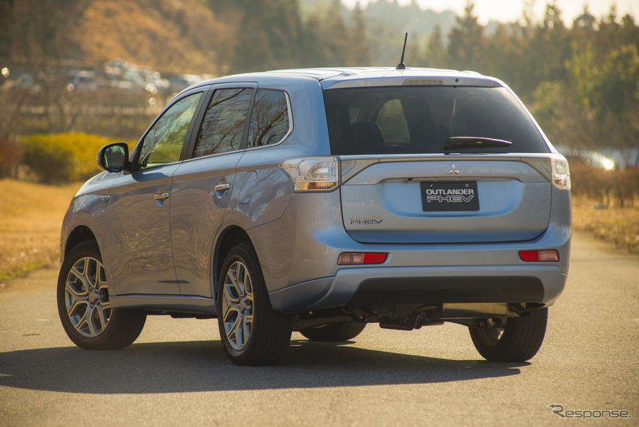 三菱・アウトランダー PHEV
