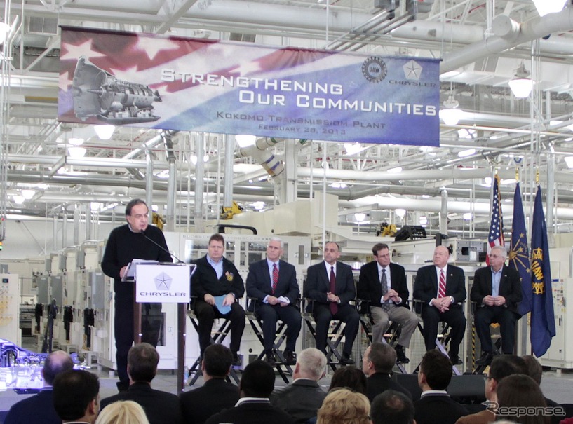 米インディアナ州内の4工場への投資計画を発表するクライスラーグループのセルジオ・マルキオンネ会長兼CEO
