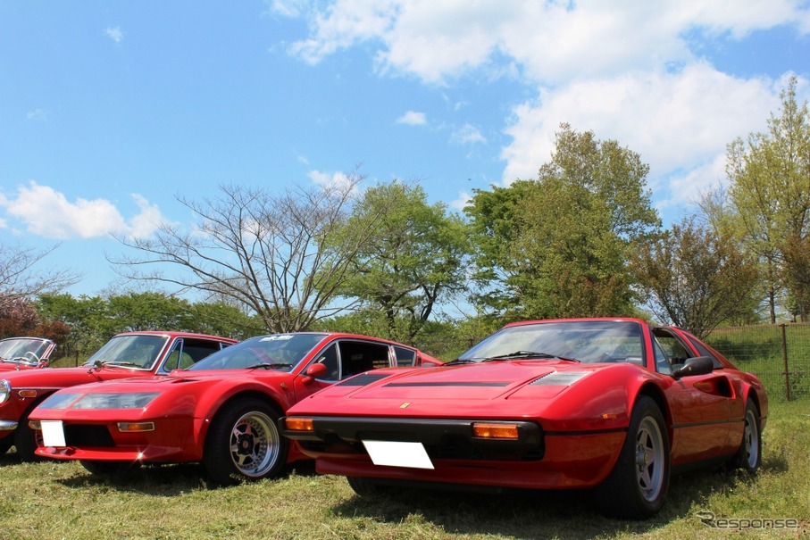 アルピーヌA310V6（左）とフェラーリ308GTS