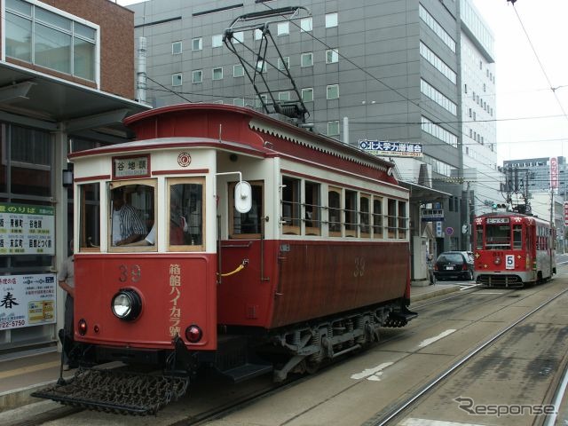 函館市電30形39号「箱館ハイカラ號」。