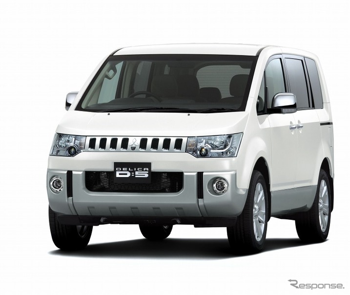 三菱・デリカD：5 D-Premium 4WD