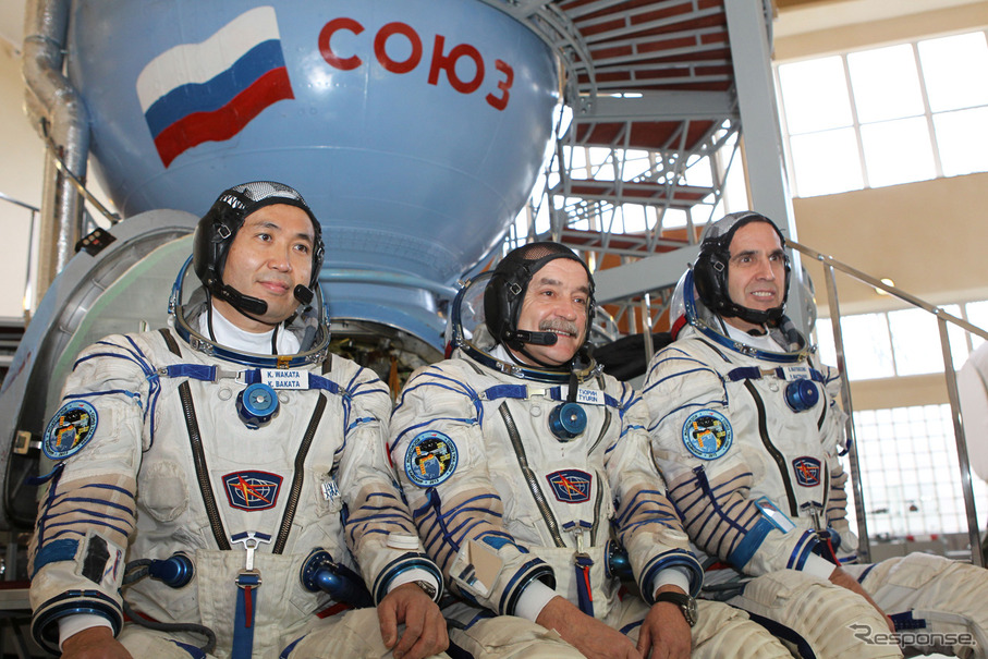 第36/第37次のバックアップクルーである若田光一、ミハイル・チューリン、リチャード・マストラキオ宇宙飛行士（左から）