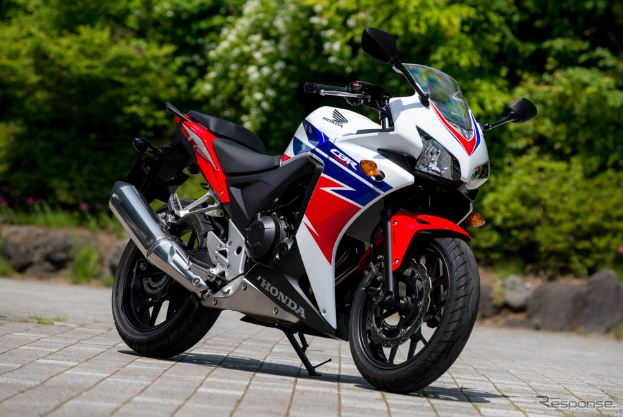 ホンダ・CBR400R