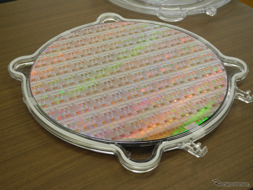 超低電圧で作動する集積回路（試作品）