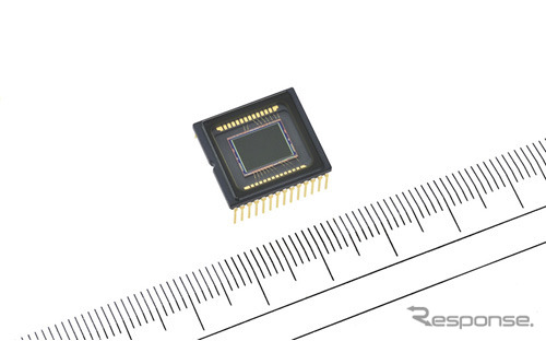 シャープ・1/1.8型200万画素CCD