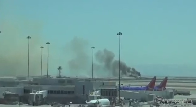 アジアナ航空の777が着陸失敗炎上事故（動画キャプチャ）