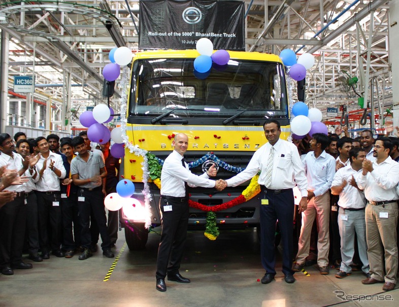 稼働1年で累計5000台を生産したダイムラートラックスのインド・チェンナイ工場