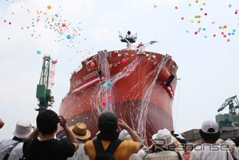 川崎重工、58型ばら積運搬船「グローバル・サクセス」の命名・進水式を実施