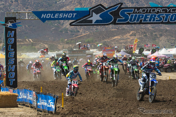 ホールショットの争奪戦