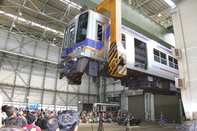 11月2日に開催される「南海電車まつり2013」のイメージ。会場となる千代田工場では工場内を見学できる。