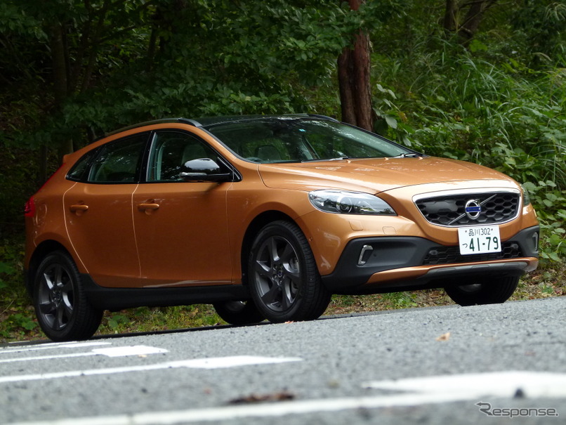 ボルボ V40 クロスカントリー