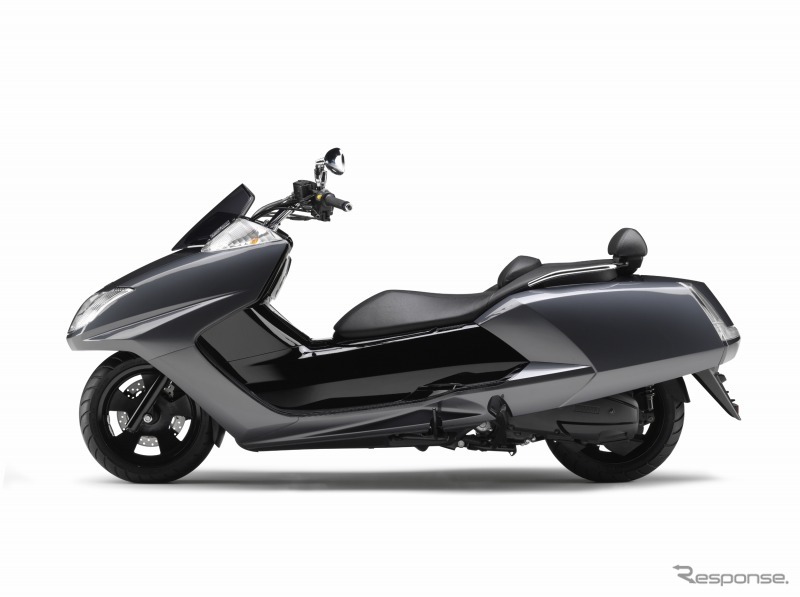 ヤマハ 250ccスクーター マグザム 14年モデルを発表 新色ダークグレーを設定 レスポンス Response Jp