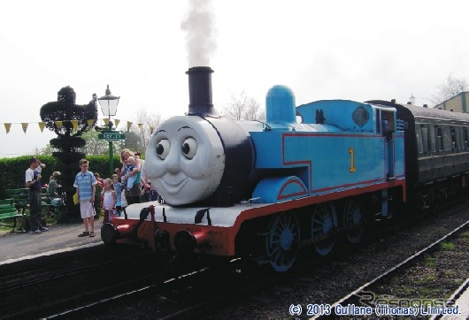 英国のイベント「Day out with Thomas」で運転されている「トーマス号」。大井川鐵道のC11 227も、これに近い意匠が施されるとみられる。