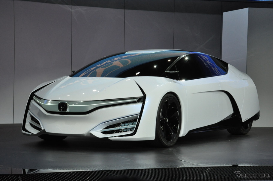 ロサンゼルスモーターショー13 ホンダ Fcev コンセプトを発表 次世代燃料電池車のデザイン提示 レスポンス Response Jp