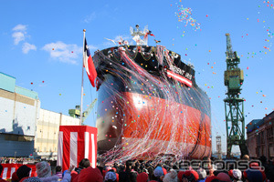 川崎重工業、リベリアのレプタ・シッピング・カンパニー・リミテッド向け55型ばら積運搬船「オリエント・アイリス」の命名・進水式を開催