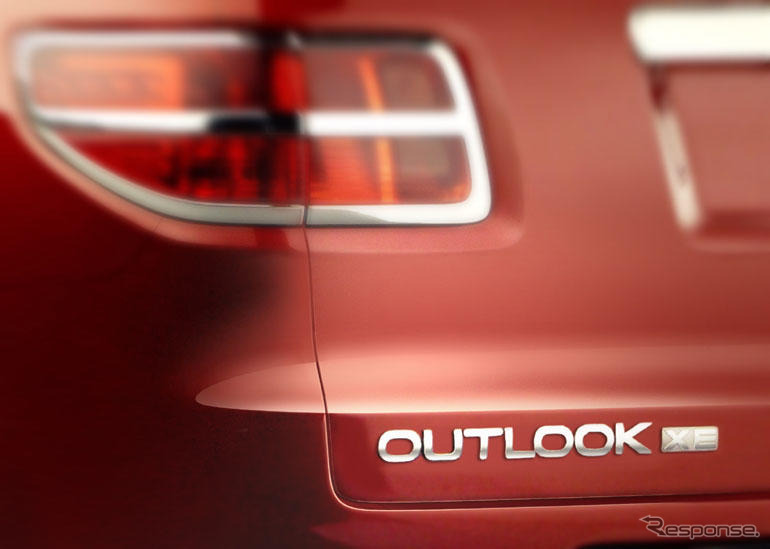 サターンのグリーンSUVは「アウトルック」