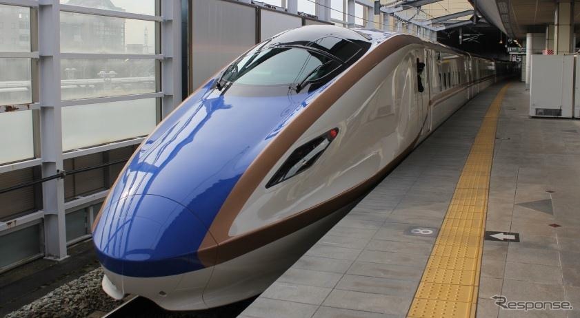 北陸新幹線延伸開業用に開発されたE7系。3月15日から長野新幹線『あさま』に先行投入されるが、4月19日からE7系『あさま』をさらに増やす。