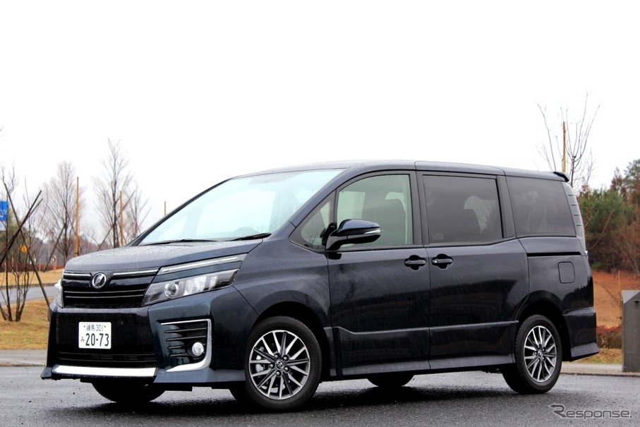 トヨタ・ヴォクシー