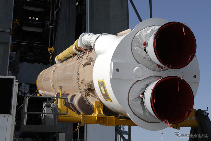 打ち上げ前のAtlas Vロケット第1段尾部、RD-180エンジンが見えている。