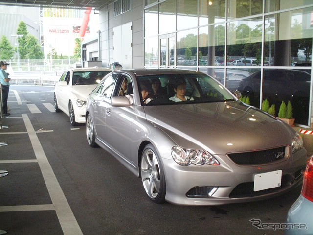 注目の新型車カスタマイズカー試乗会…メガウェブ