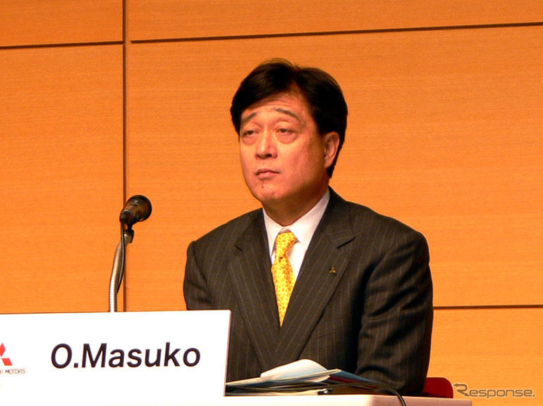 益子社長、三菱自動車の株価動向に首をかしげる