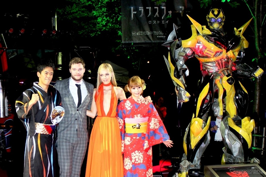 映画 トランスフォーマー ロストエイジ 日本公開 ニコラ ベルツやバンブルビーが日本橋に レスポンス Response Jp 映画 トランスフォーマー ロストエイジ 日本公開 ニコラ ベルツやバンブルビーが日本橋に レスポンス Response Jp