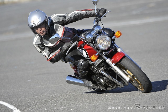 ケニー佐川のバイクライディングテクニック