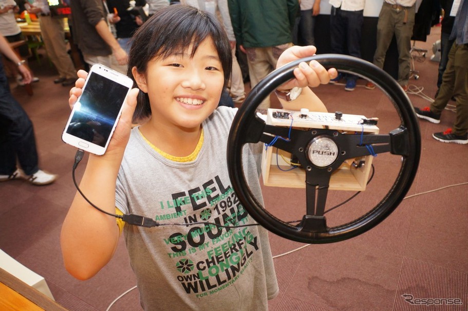 TOYOTA HackCars Days 2014 in Tokyoで最優秀賞を受賞した、親子で運転を楽しむアプリ「シンクロナイズド・ドライビング」開発チームのリーダーななちゃん