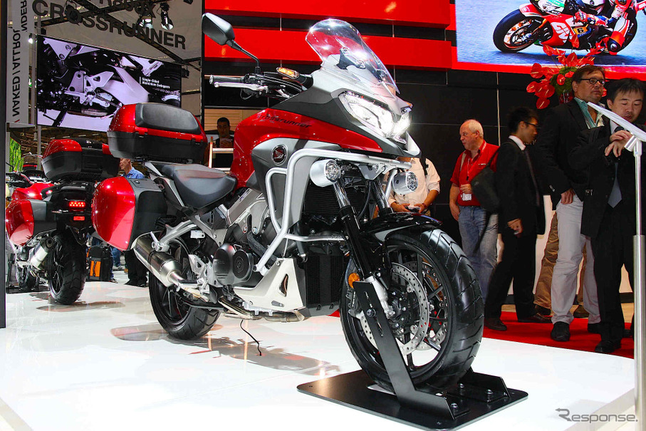 ホンダ・VFR800X クロスランナー（ドイツ・インターモト 2014）