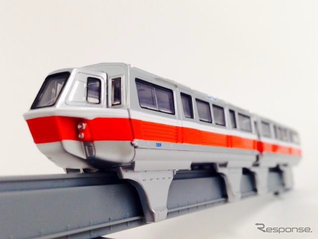 向ヶ丘遊園モノレール線500形のディスプレイ専用モデル。京商の協力を得て今回初めて模型化されることになった。
