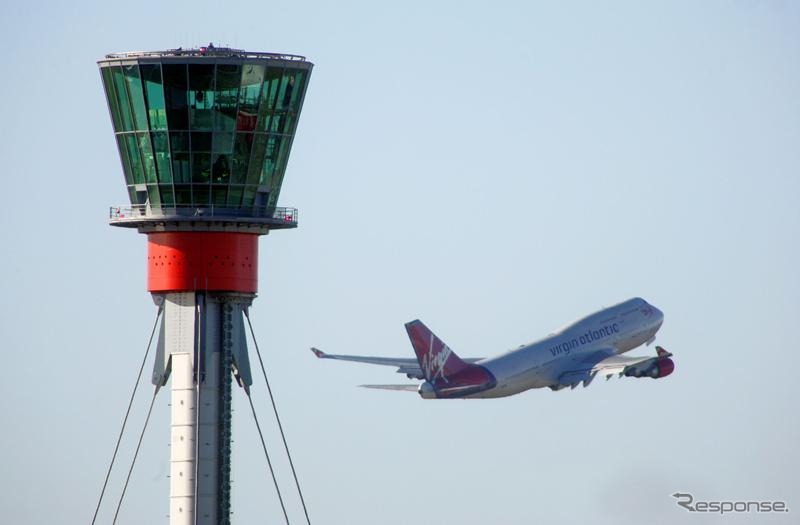 ヒースロー空港の管制塔