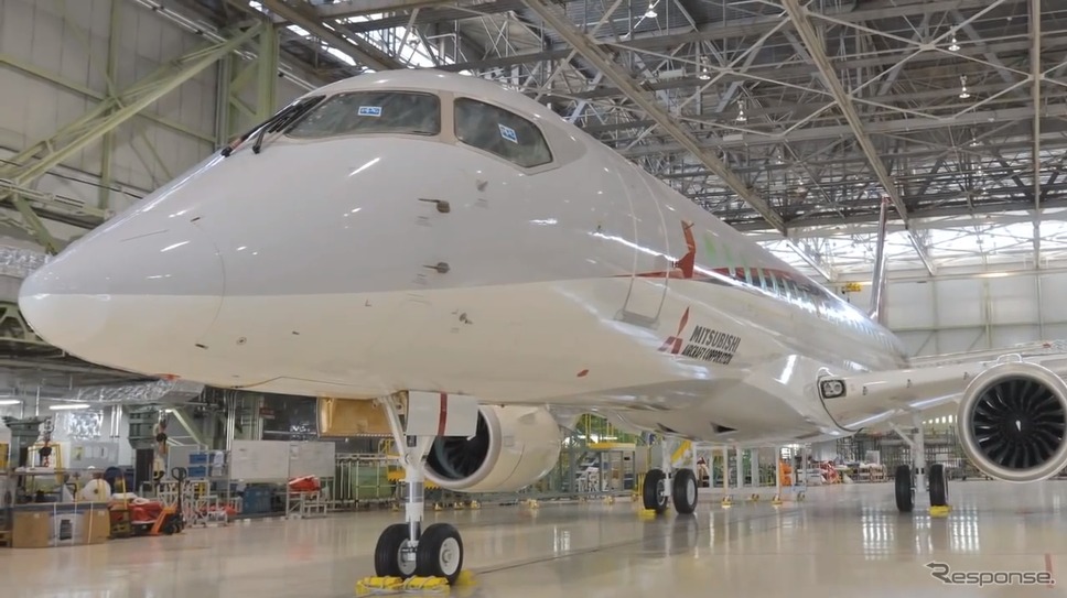 三菱航空機 Mrj ロールアウト 美しい飛行機は 性能も良い 歴史と開発風景 動画 レスポンス Response Jp