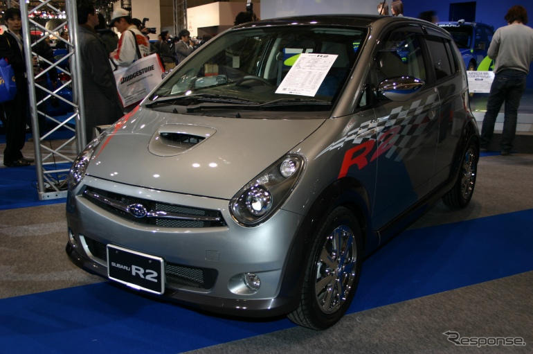 【東京オートサロン06】スバル R2…ホットなモータースポーツ