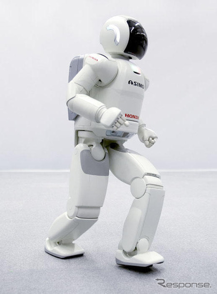 新型 ASIMO が体操演技…ホンダウェルカムプラザ