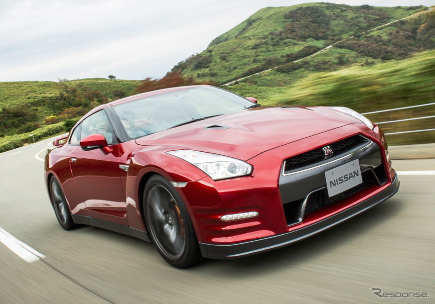 日産 GT-R 2015年モデル